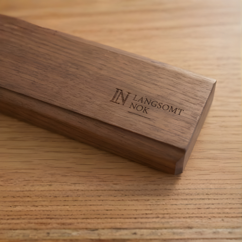 Magnetisk knivlist i træ - detalje